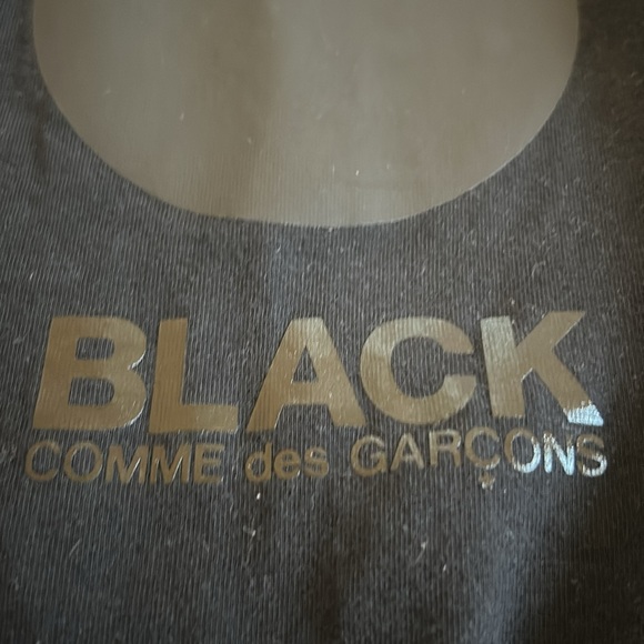 Come des garçons + Nike collab black t shirt with gold swoosh - Picture 3 of 3